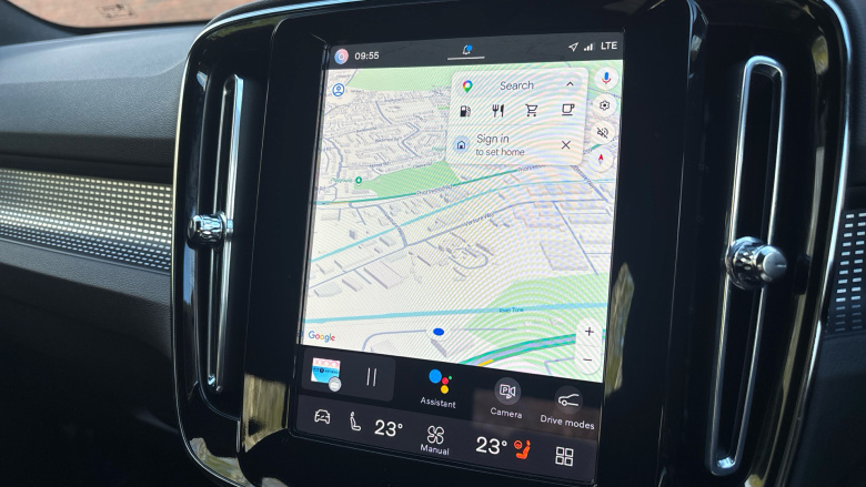 Volvo XC40 2.0 B4P Plus Dark 5dr Auto Petrol Estate